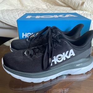 Hoka Mach 4 - Women’s size 8